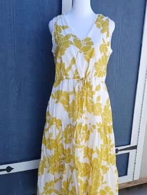 Taylor White and Yellow Floral Tiered Maxi Dress